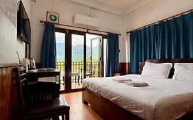 Domon Riverside Hotel